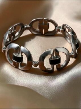 𝅺 Nine West Silver Toggle Link Bracelet Signed 8.5”
